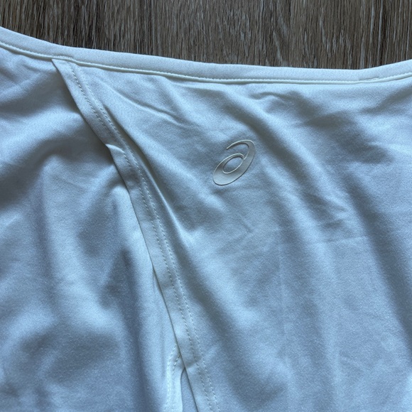 ASICS 🐯 Nagino Flex Short Sleeve Top - Picture 4 of 9